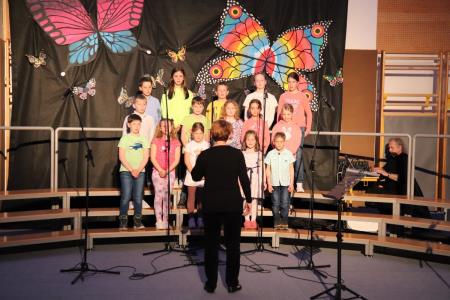 Območna revija otroških in mladinskih pevskih zborov občin Kamnik in Komenda (44)